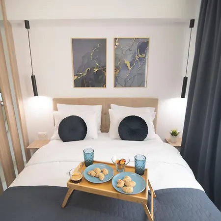 Lia's Luxury Intown Apartment, Primary Location *