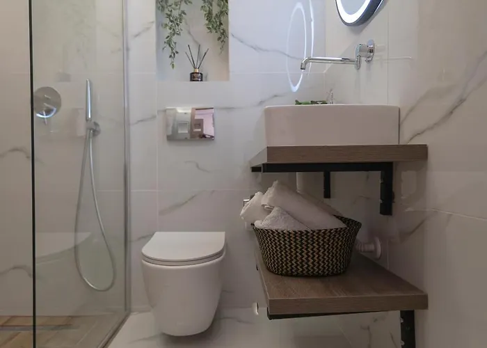 Lia's Luxury Intown Apartment, Primary Location 아파트 테살로니키