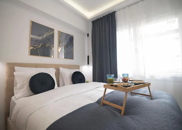 Lia's Luxury Intown Apartment, Primary Location