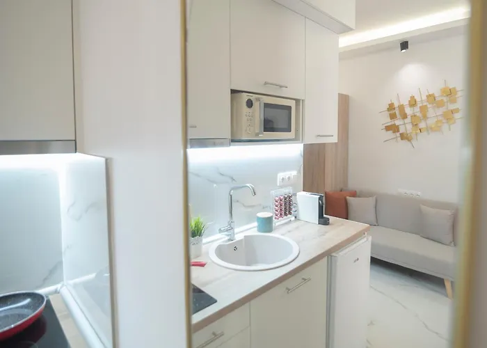 Lia's Luxury Intown Apartment, Primary Location Appartement *