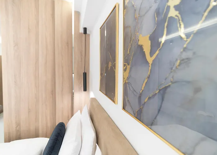 Lia's Luxury Intown Apartment, Primary Location 아파트