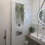 Lia's Luxury Intown Apartment, Primary Location アパート