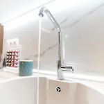 Lia's Luxury Intown Apartment, Primary Location アパート