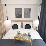 Lia's Luxury Intown Apartment, Primary Location *