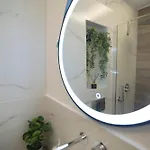 Lia's Luxury Intown Apartment, Primary Location アパート テッサロニキ