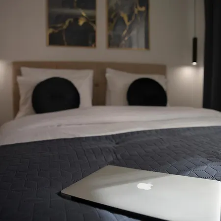 Lia's Luxury Intown Apartment, Primary Location Διαμέρισμα