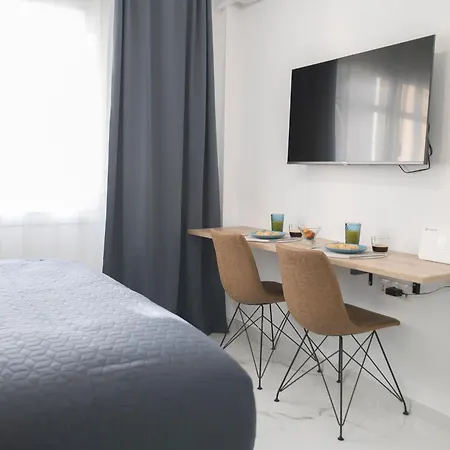 Lia's Luxury Intown Apartment, Primary Location *