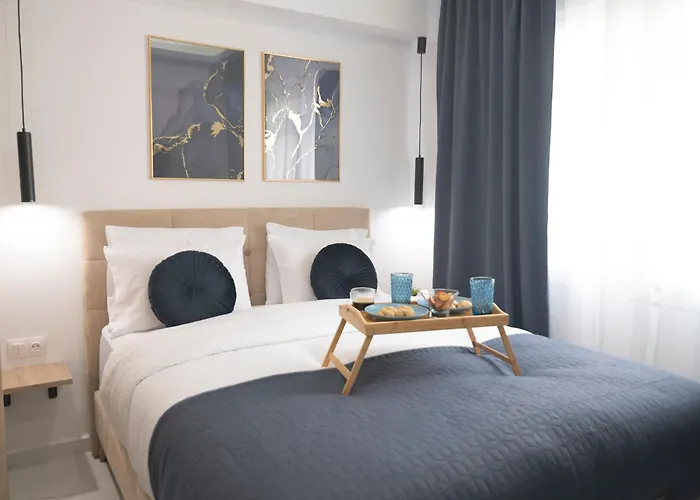 Lia's Luxury Intown Apartment, Primary Location *