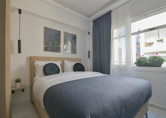 Lia's Luxury Intown Apartment, Primary Location Διαμέρισμα