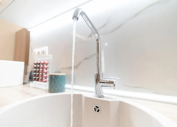 Lia's Luxury Intown Apartment, Primary Location Διαμέρισμα